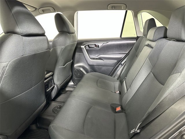 Used 2021 Toyota RAV4 LE image 26
