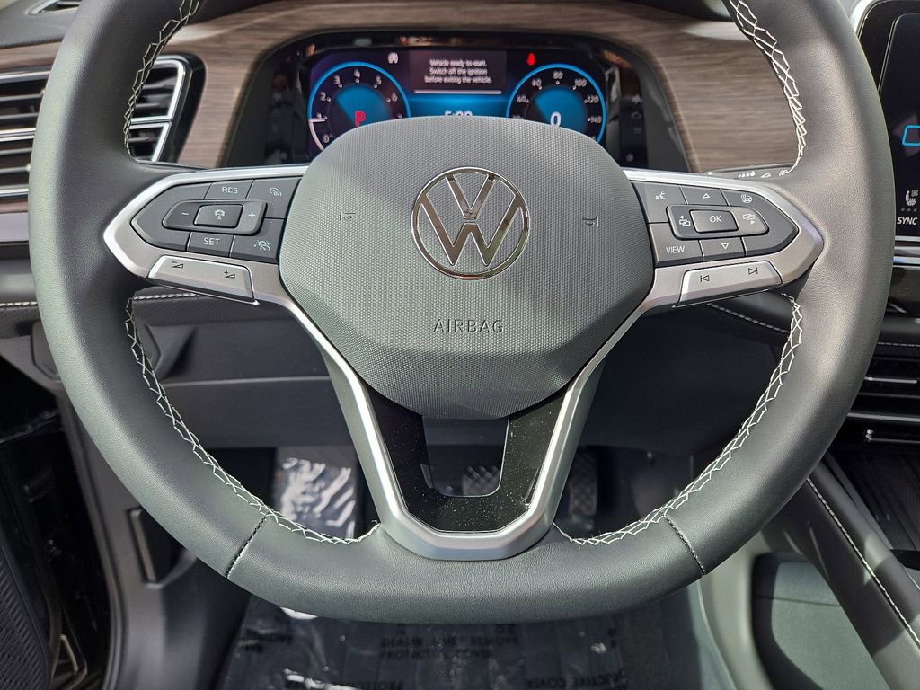 Used 2025 Volkswagen Atlas SEL image 24