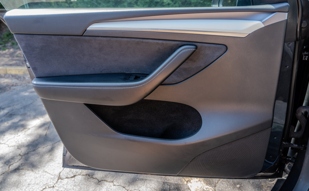 Used 2024 Tesla Model Y Long Range AWD/4WD image 14