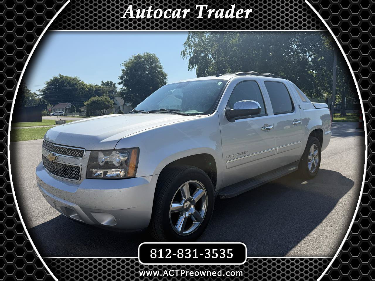 Used 2013 Chevrolet Avalanche LTZ AWD/4WD image 1