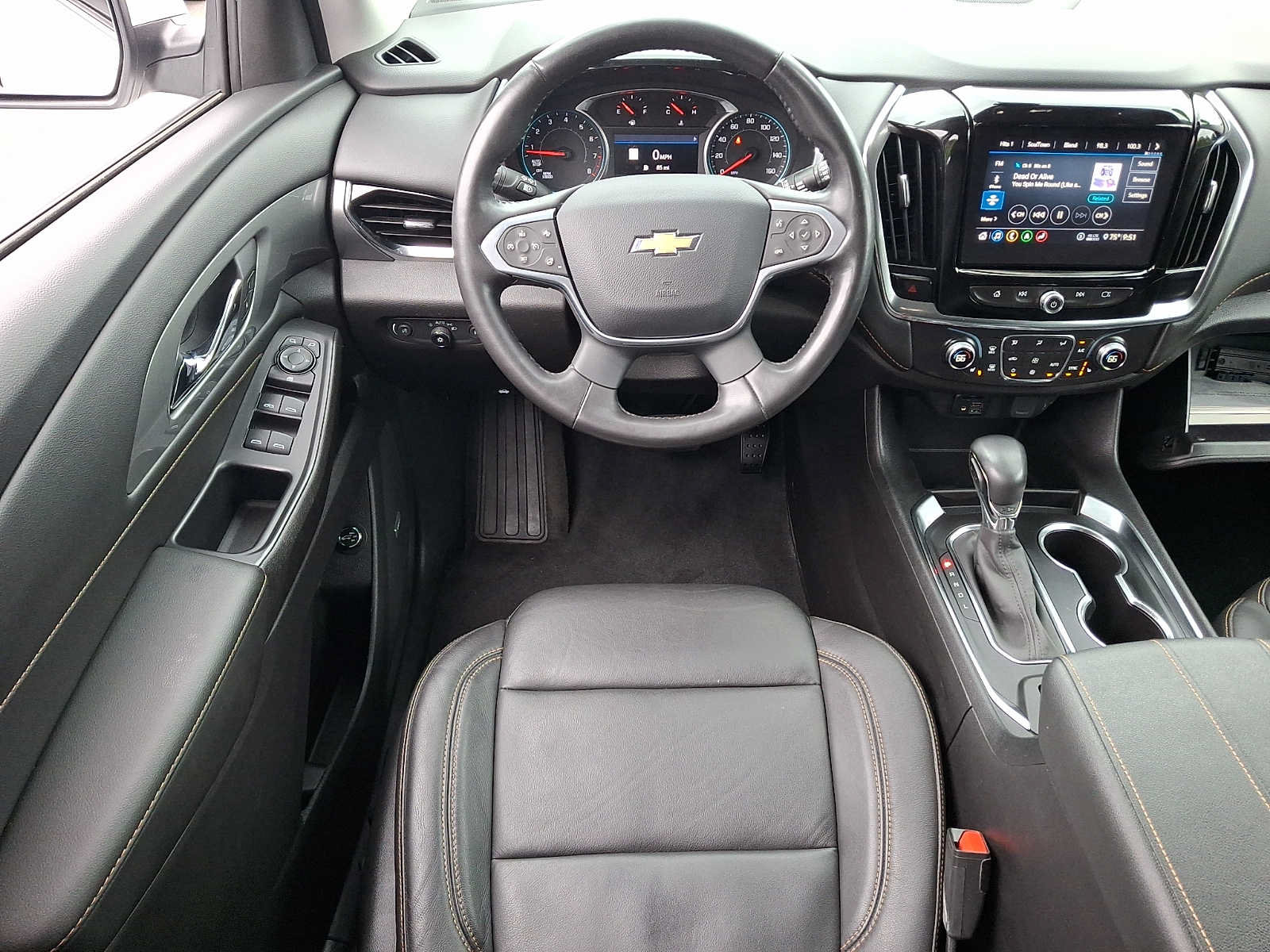 Used 2021 Chevrolet Traverse LT w/ LT Premium Package AWD/4WD image 12