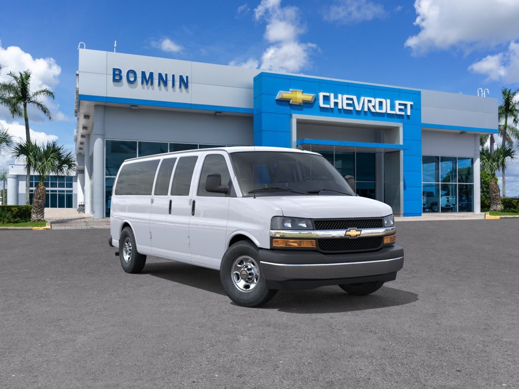 New 2027 Chevrolet Express 3500 LT w/ LT Preferred Equipment Group RWD image 2