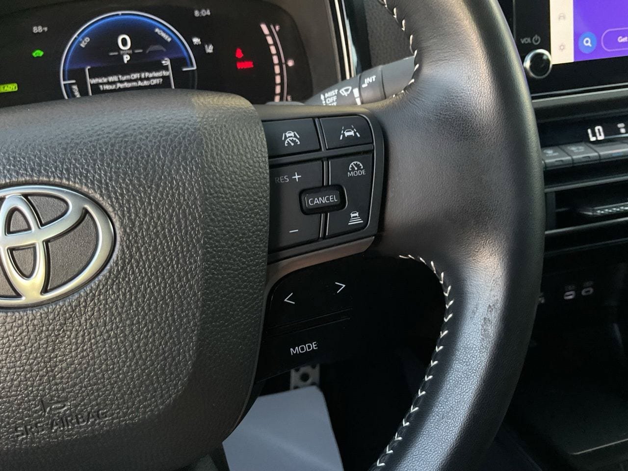 Used 2025 Toyota Camry SE FWD image 33