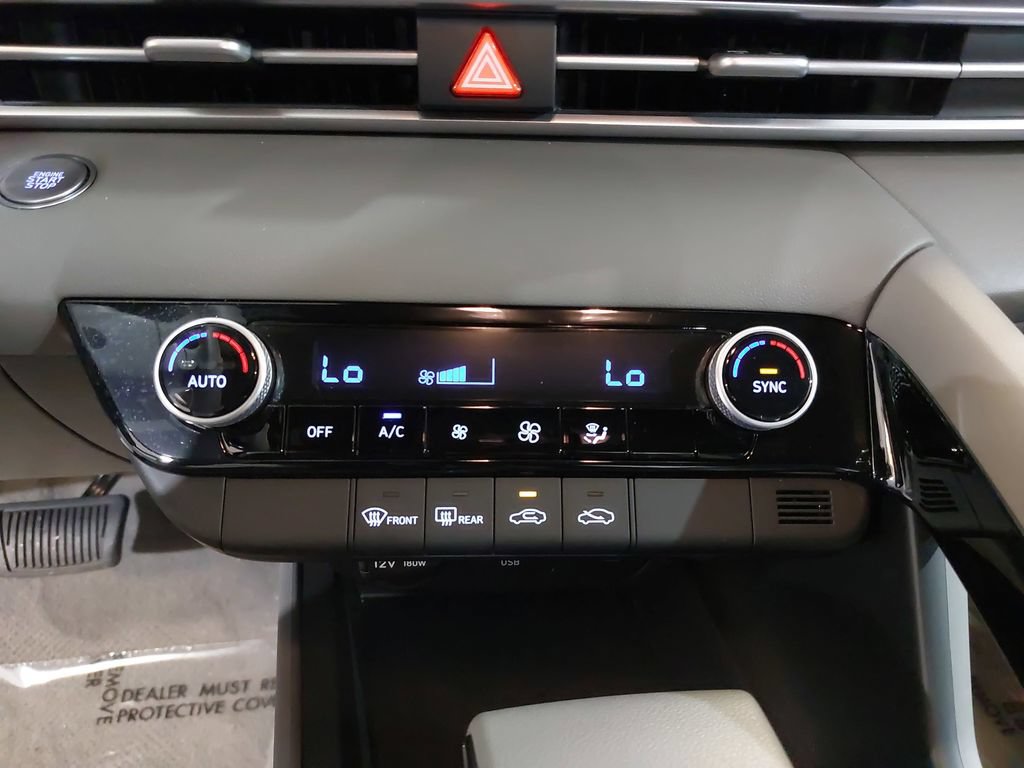 Used 2025 Hyundai Elantra Hybrid FWD image 25
