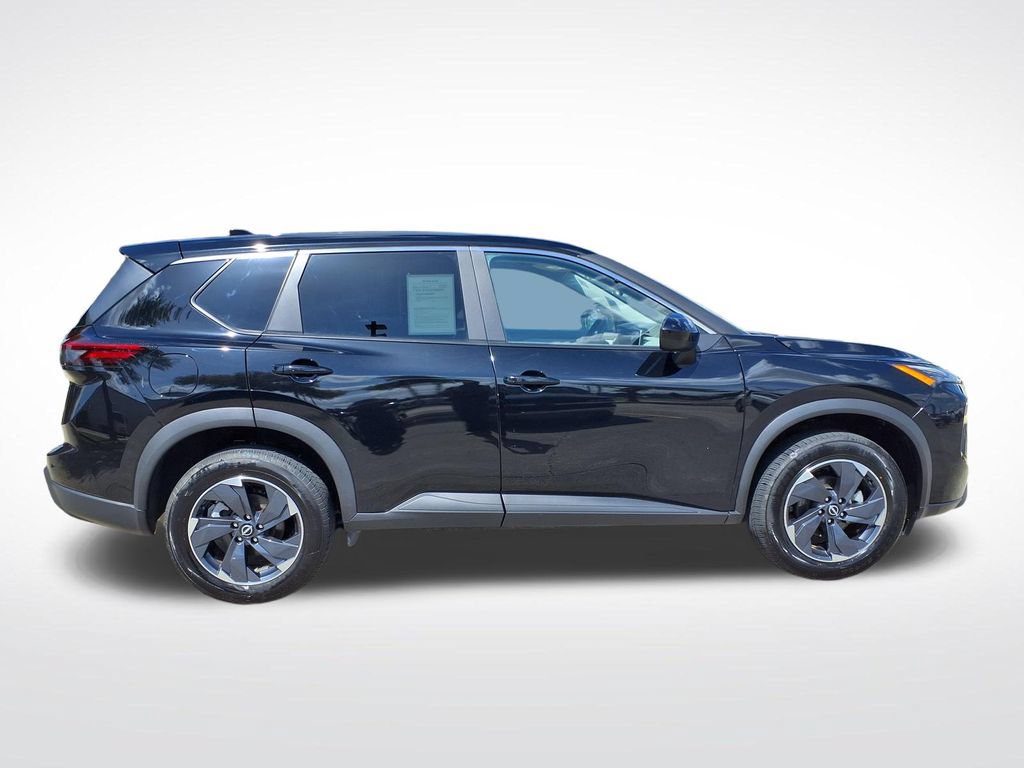 Used 2025 Nissan Rogue SV FWD image 11