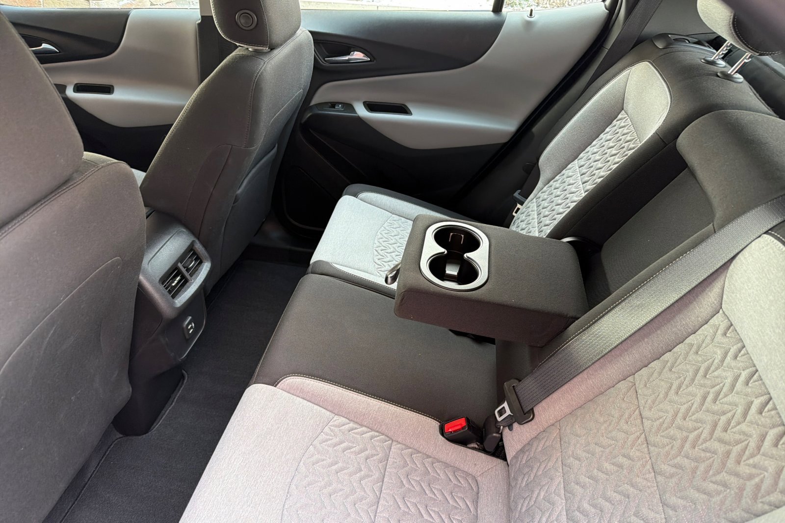 Used 2023 Chevrolet Equinox LS image 12