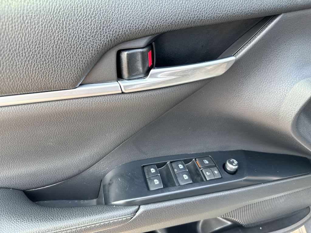 Used 2020 Toyota Camry XSE FWD image 20