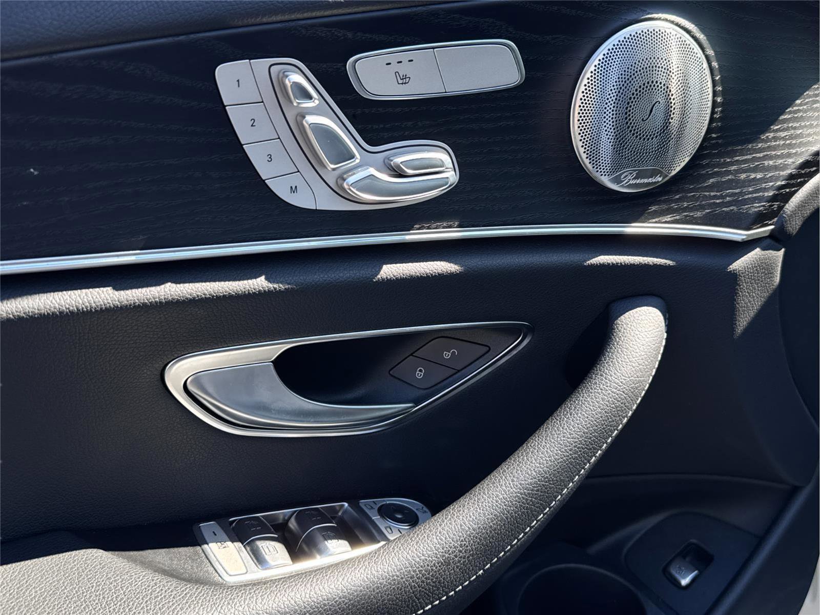 Used 2022 Mercedes-Benz E 350 4MATIC Sedan w/ AMG Line Exterior image 7