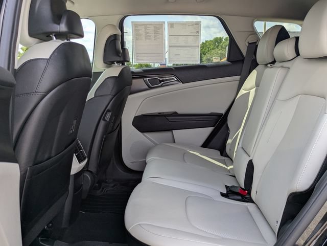 Used 2023 Kia Sportage EX FWD image 14