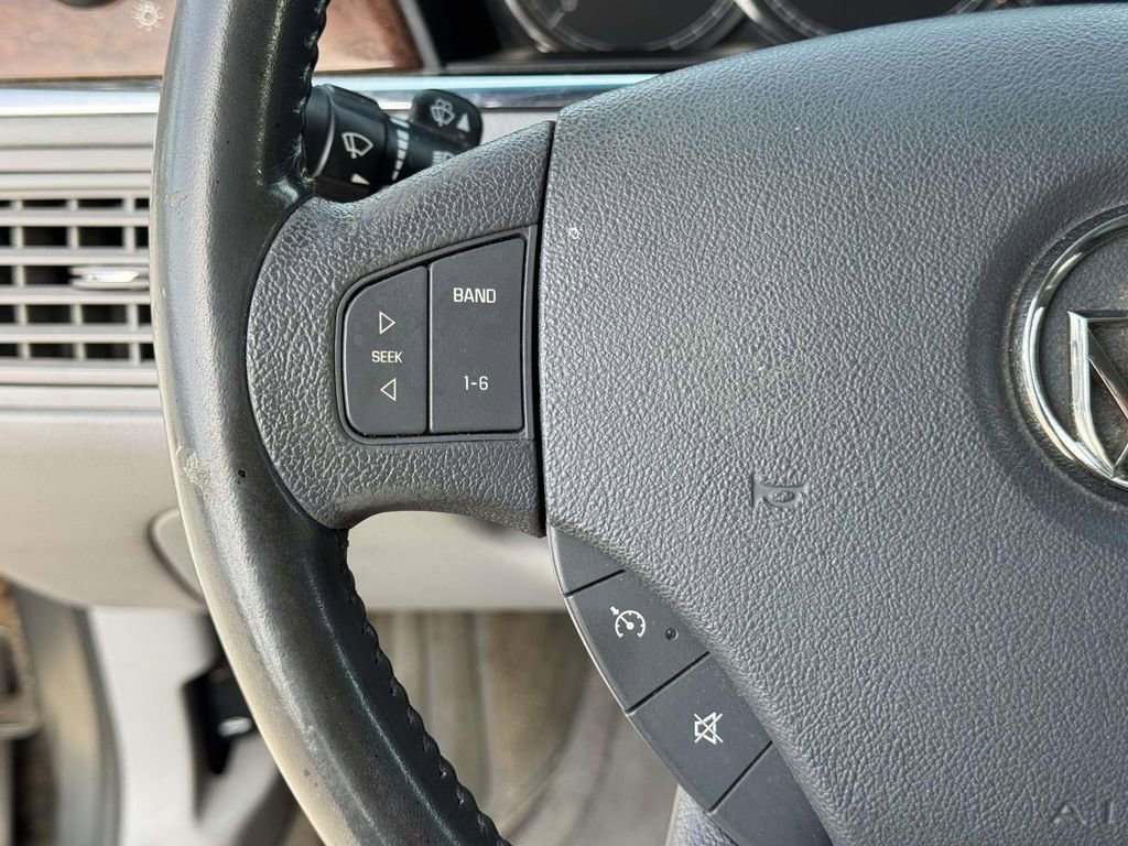 Used 2005 Buick LaCrosse CXL w/ Gold Convenience Package image 9