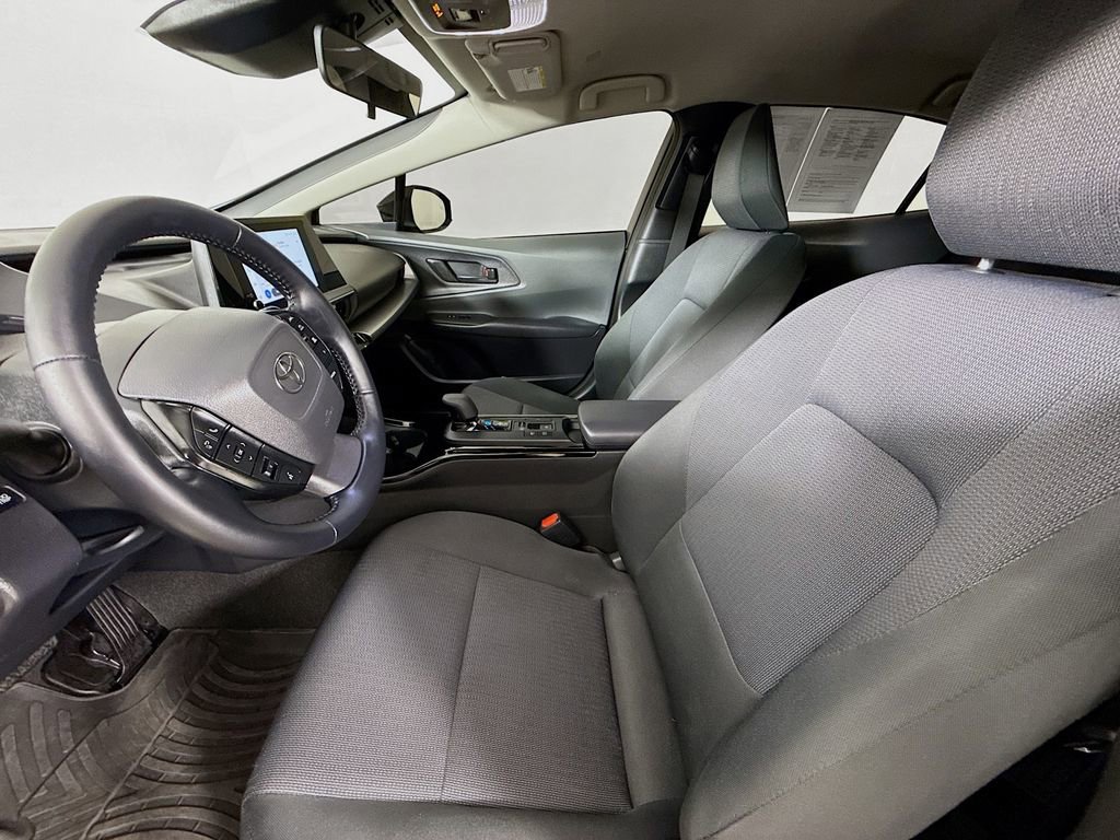 Used 2026 Toyota Prius LE AWD/4WD image 22