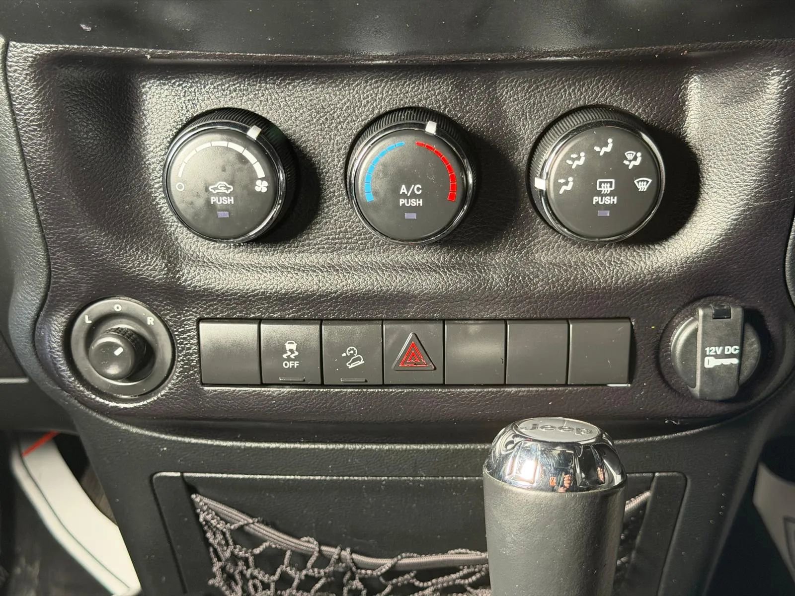 Used 2018 Jeep Wrangler Unlimited Sport S AWD/4WD image 36