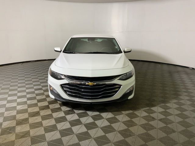 Used 2025 Chevrolet Malibu LT image 3