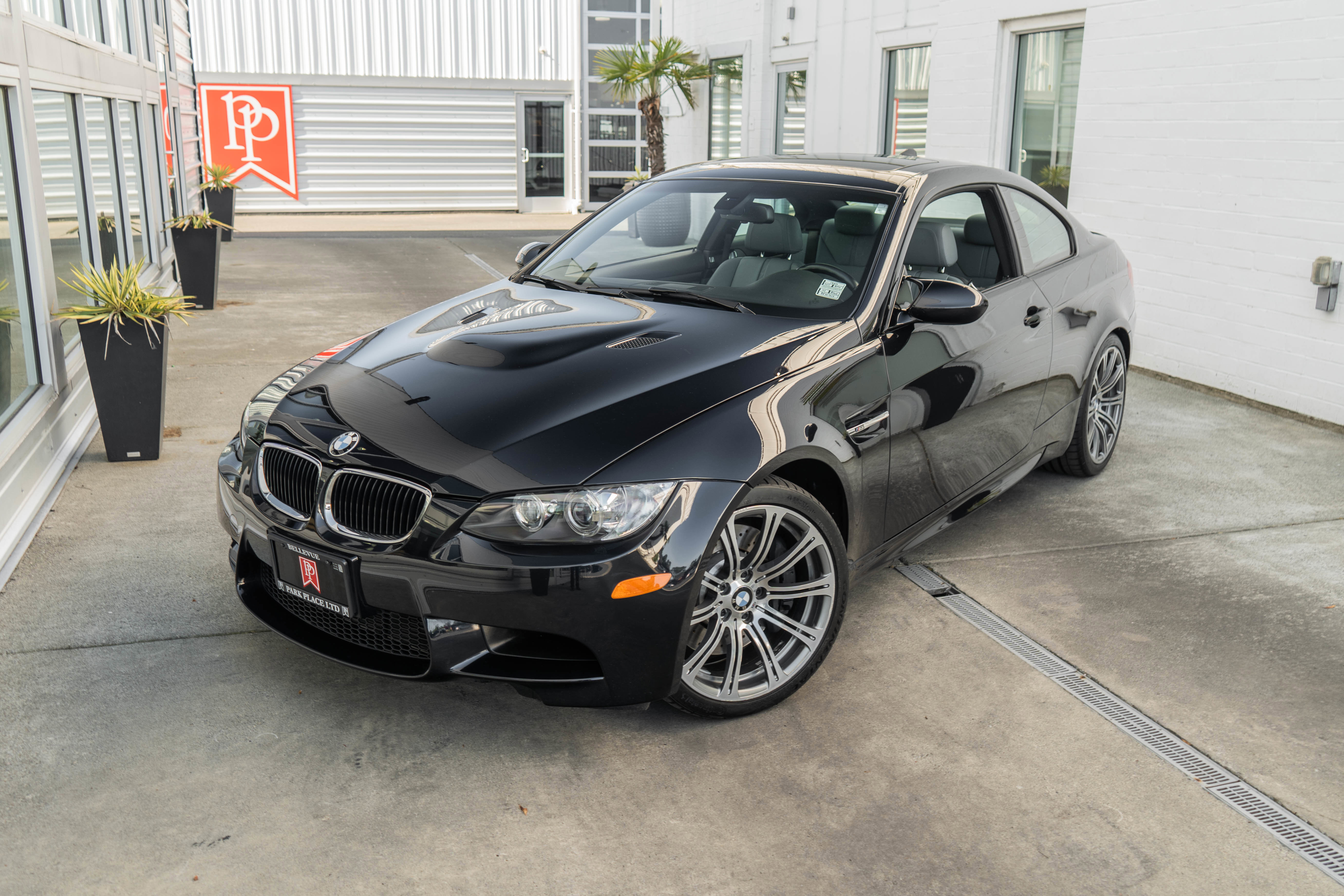 Used 2011 BMW M3 Coupe RWD image 3