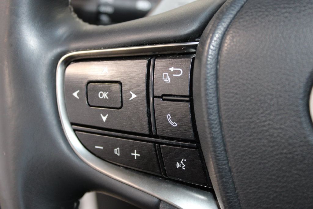 Used 2020 Lexus ES 300h w/ Accessory Package FWD image 17