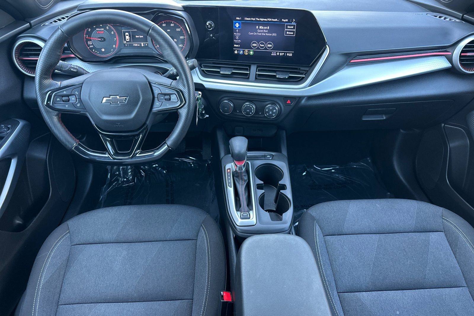 Used 2025 Chevrolet Trax RS image 16