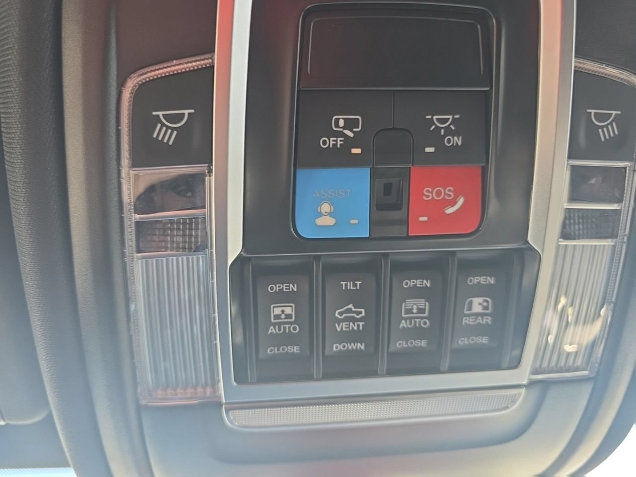New 2026 RAM 1500 Laramie w/ Night Edition AWD/4WD image 39