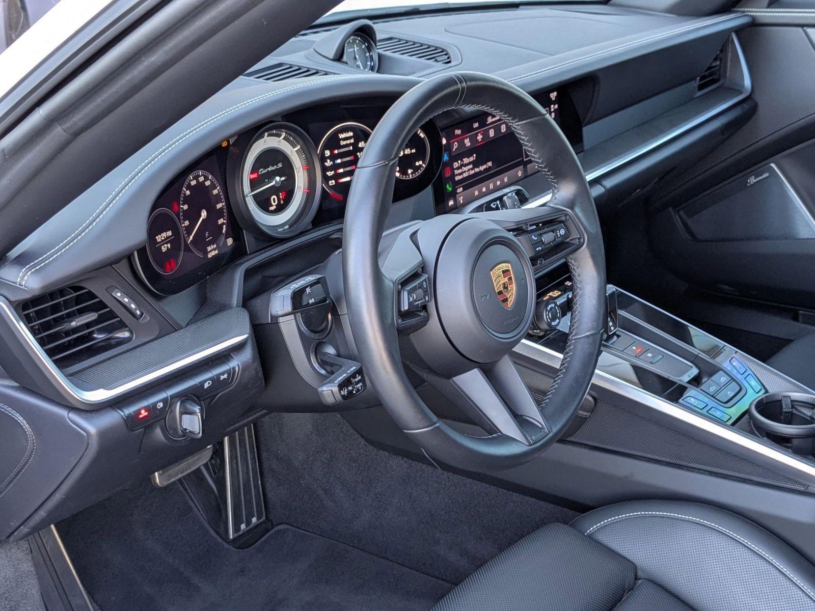 Used 2022 Porsche 911 Turbo S image 4