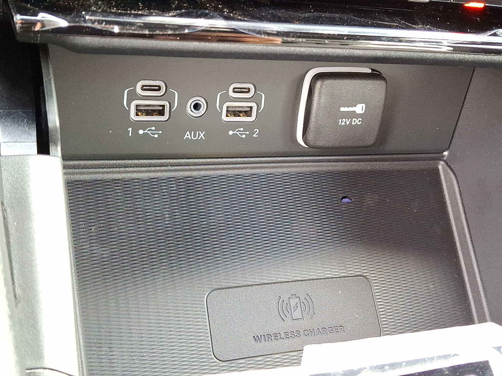 New 2025 Jeep Grand Cherokee Altitude image 14