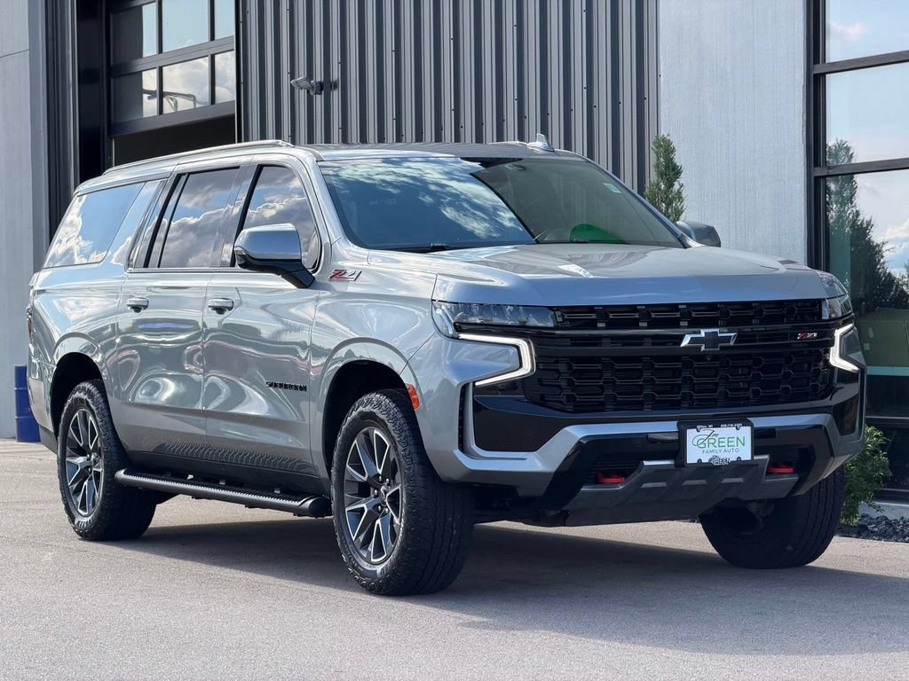 Used 2024 Chevrolet Suburban Z71 w/ Luxury Package AWD/4WD image 4