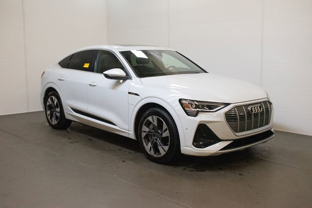 Used 2023 Audi e-tron Premium Plus w/ Premium Plus Package image 1