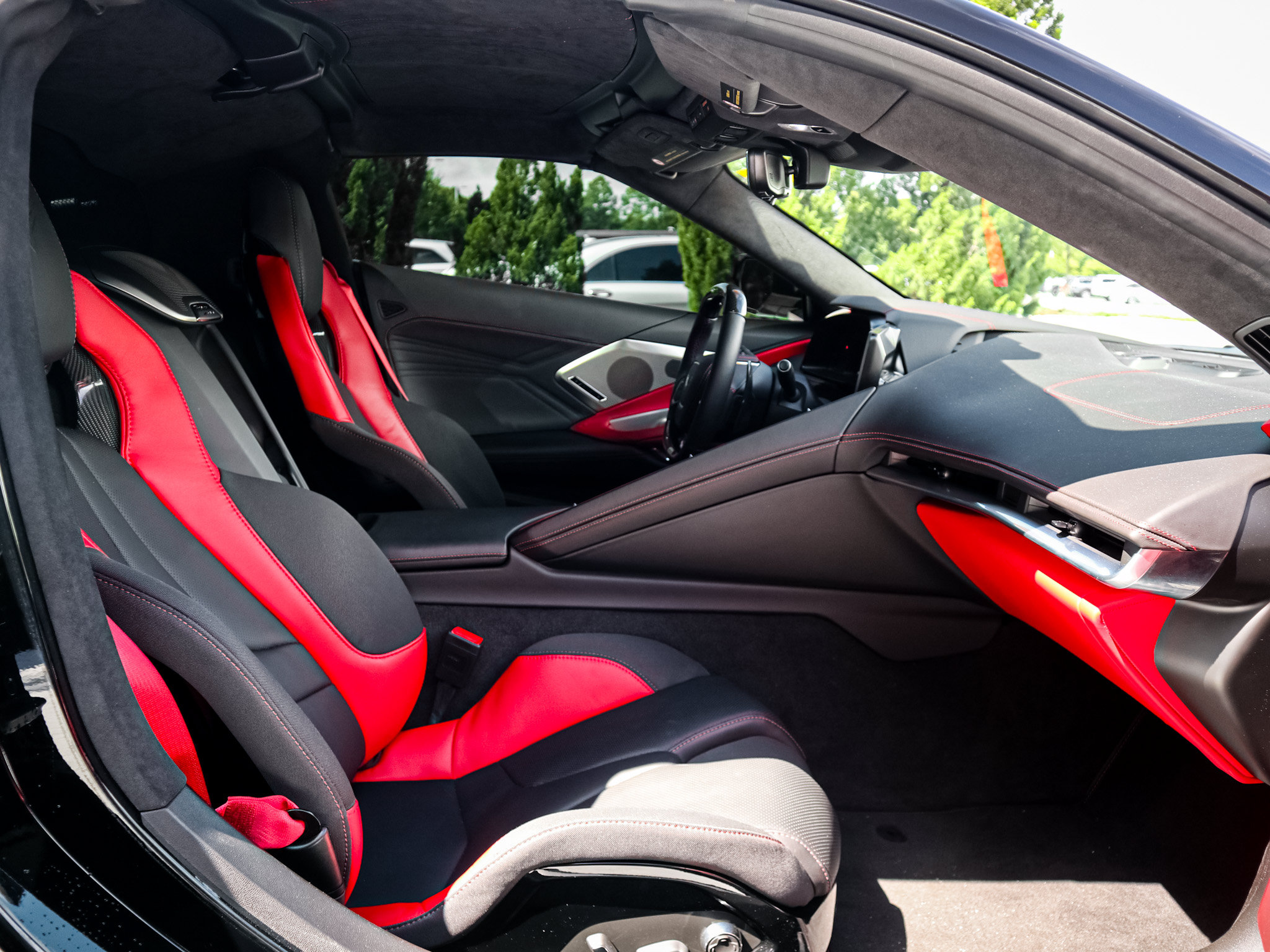 Used 2024 Chevrolet Corvette Z06 RWD image 32