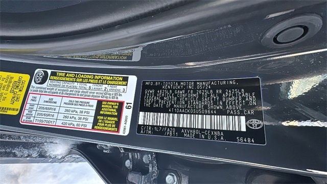 Used 2025 Toyota Camry LE image 35