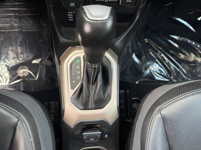 Used 2016 Jeep Renegade Limited AWD/4WD image 21