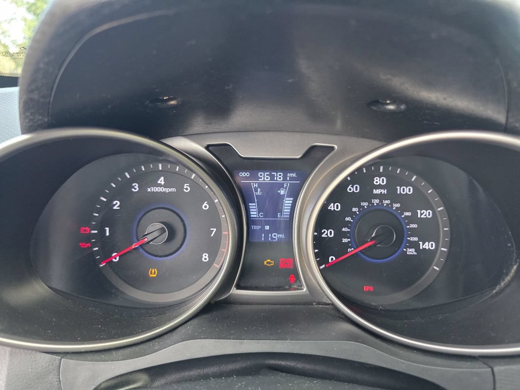 Used 2013 Hyundai Veloster w/ Style Pkg FWD image 28
