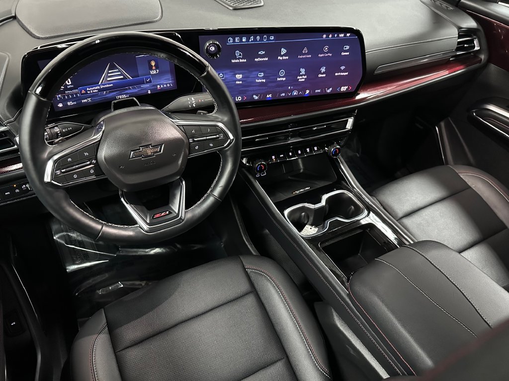 Used 2025 Chevrolet Traverse Z71 w/ Enhanced Driving Package AWD/4WD image 12