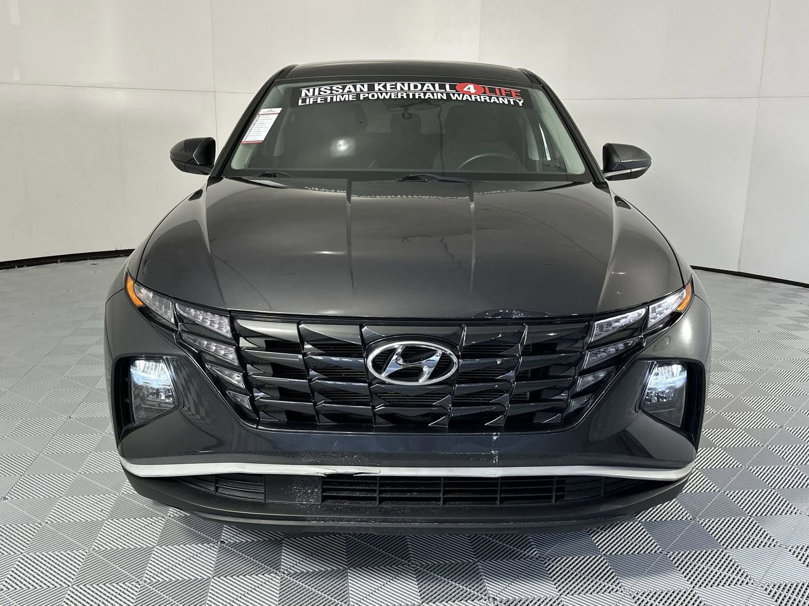 Used 2022 Hyundai Tucson SE image 3