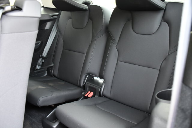 New 2026 Volvo XC90 B6 Plus w/ Protection Package Premier AWD/4WD image 18