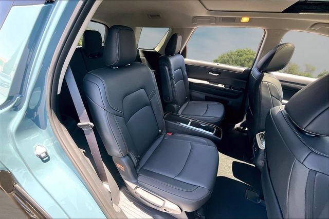 New 2026 Nissan Pathfinder SL w/ SL Premium Package (P04) FWD image 9