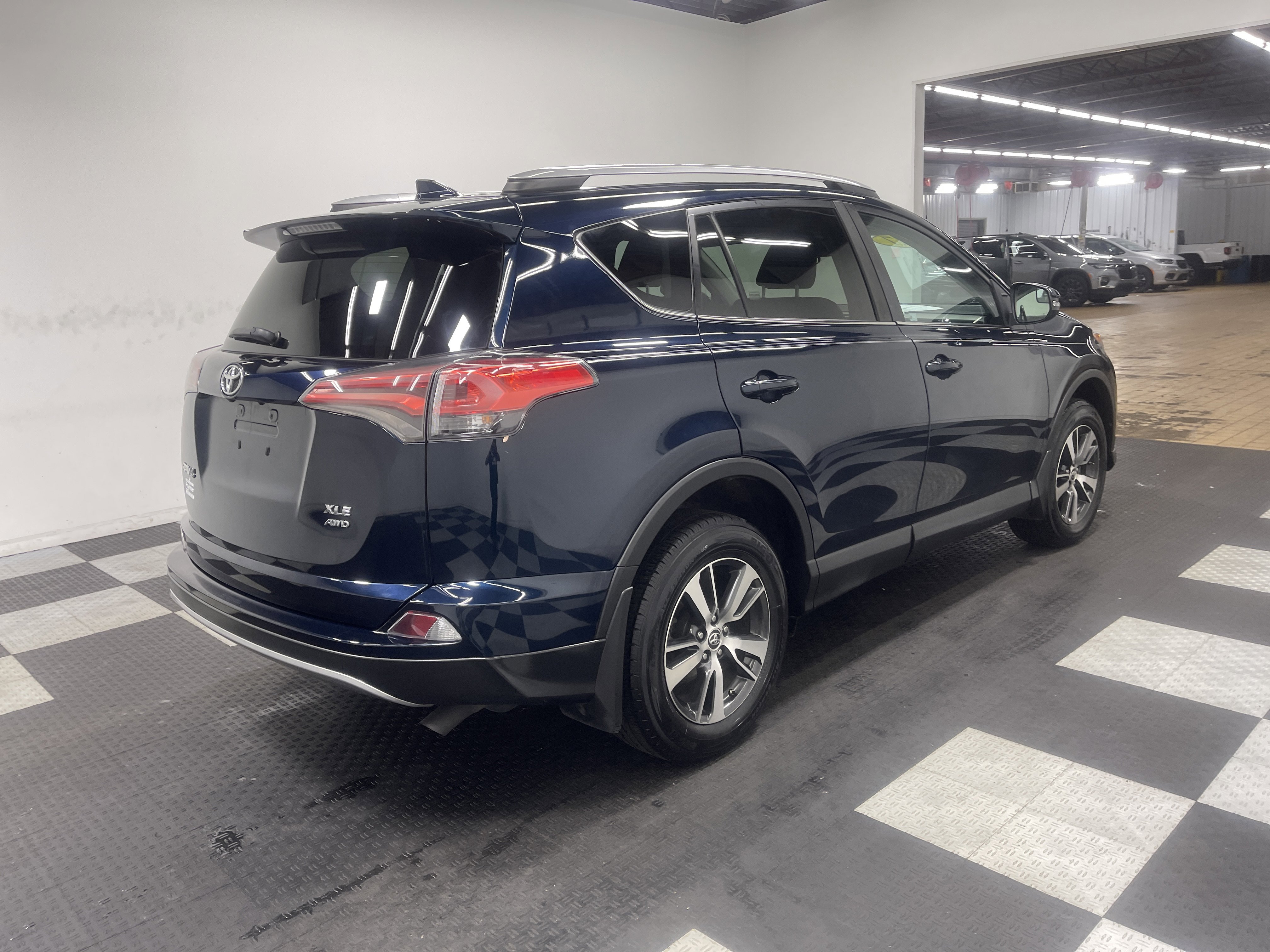 Used 2017 Toyota RAV4 XLE image 5
