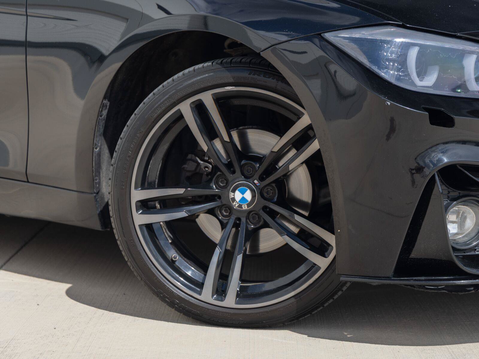 Used 2015 BMW 320i xDrive Sedan AWD/4WD image 4