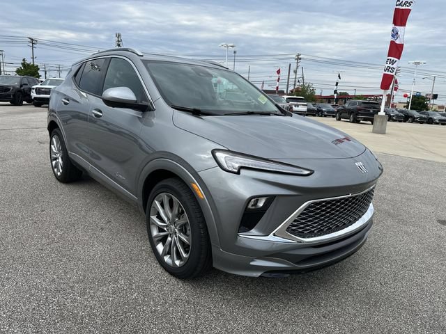Certified 2025 Buick Encore GX Avenir w/ Avenir Technology Package AWD/4WD image 11