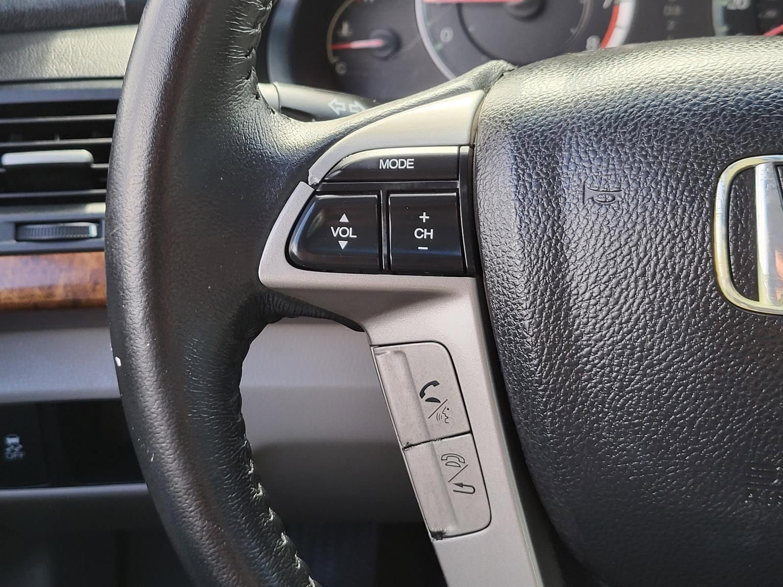 Used 2011 Honda Accord EX-L image 29