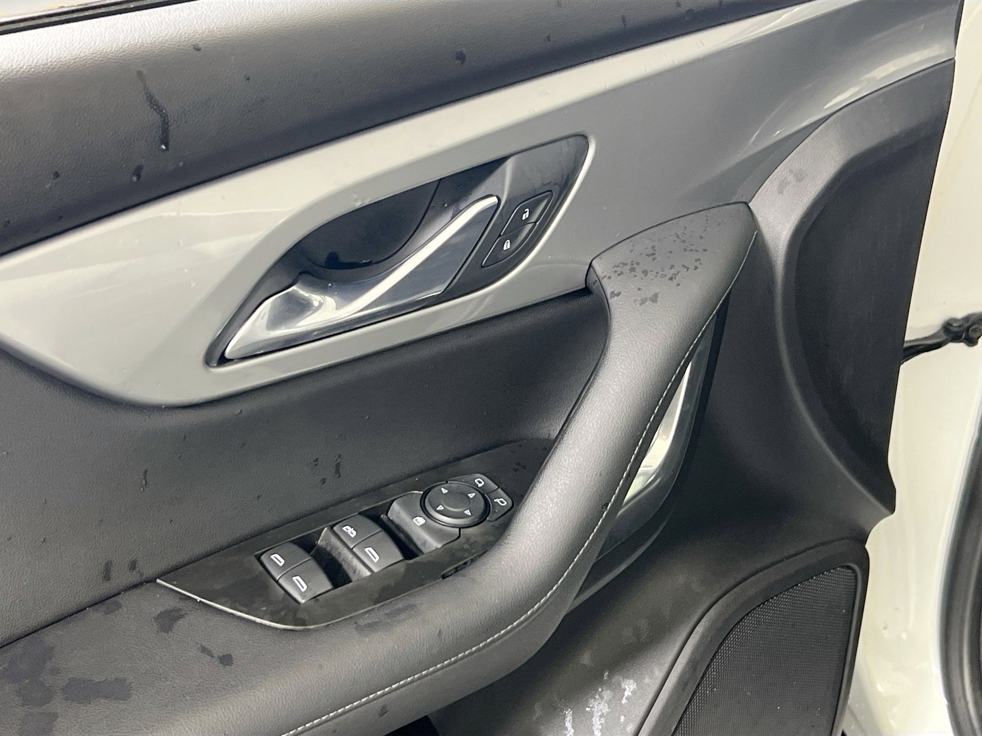 Used 2019 Chevrolet Blazer LT image 17