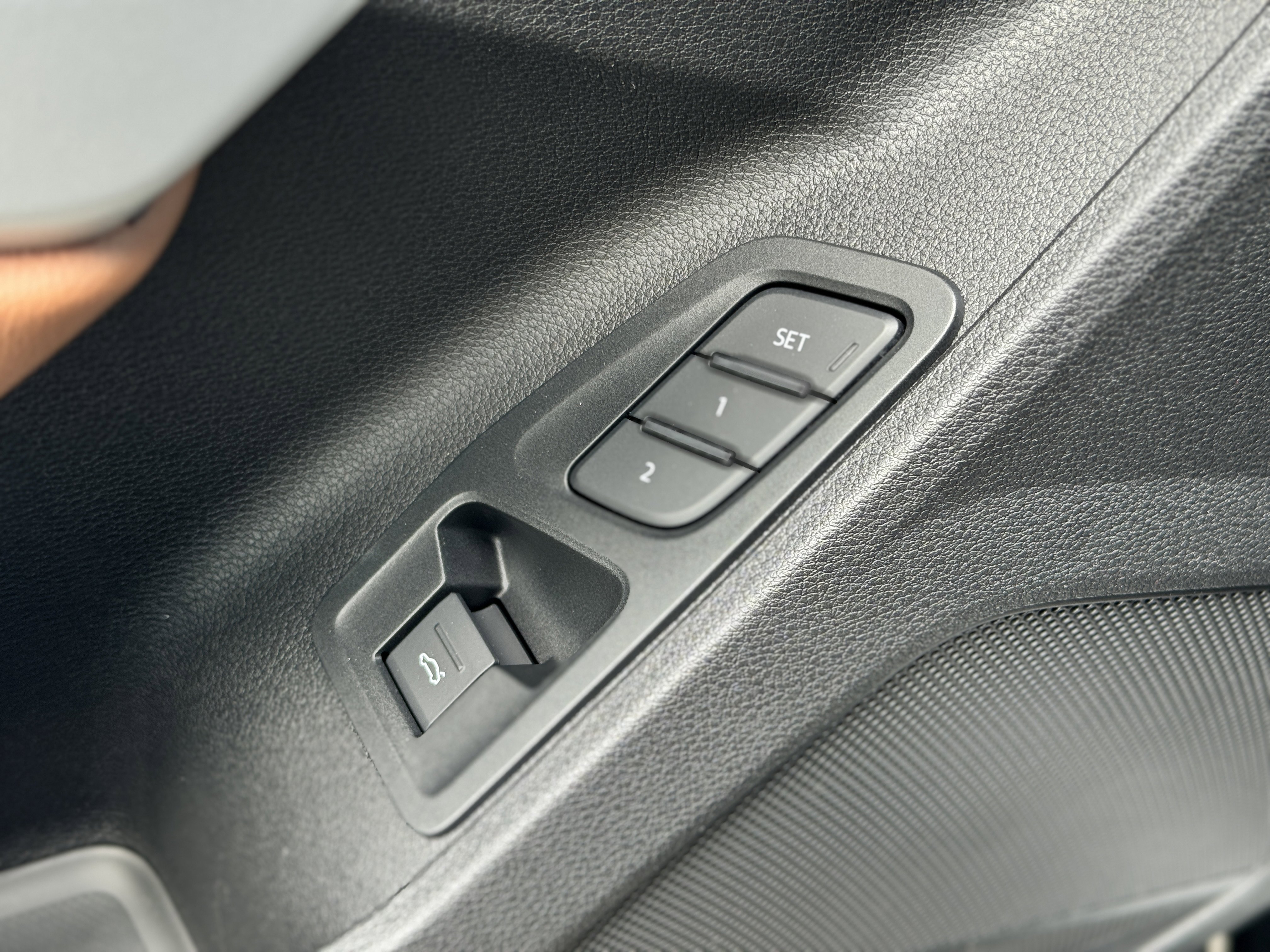 New 2025 Audi Q3 2.0T Premium image 15