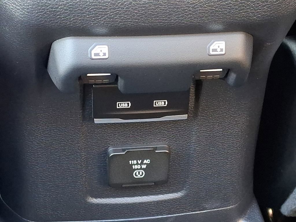 Used 2023 Jeep Wrangler Altitude image 14