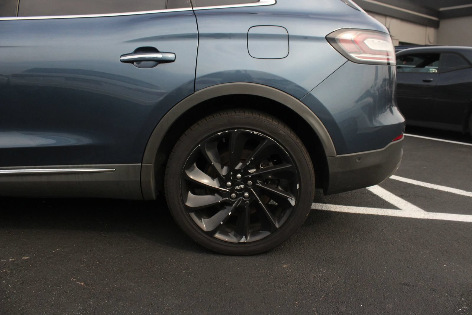 Used 2019 Lincoln Nautilus Reserve w/ Ultimate Package AWD/4WD image 4