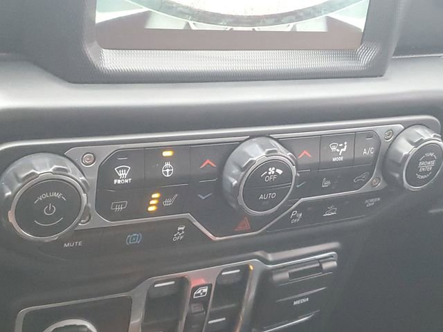 Used 2023 Jeep Wrangler Unlimited Sahara image 19