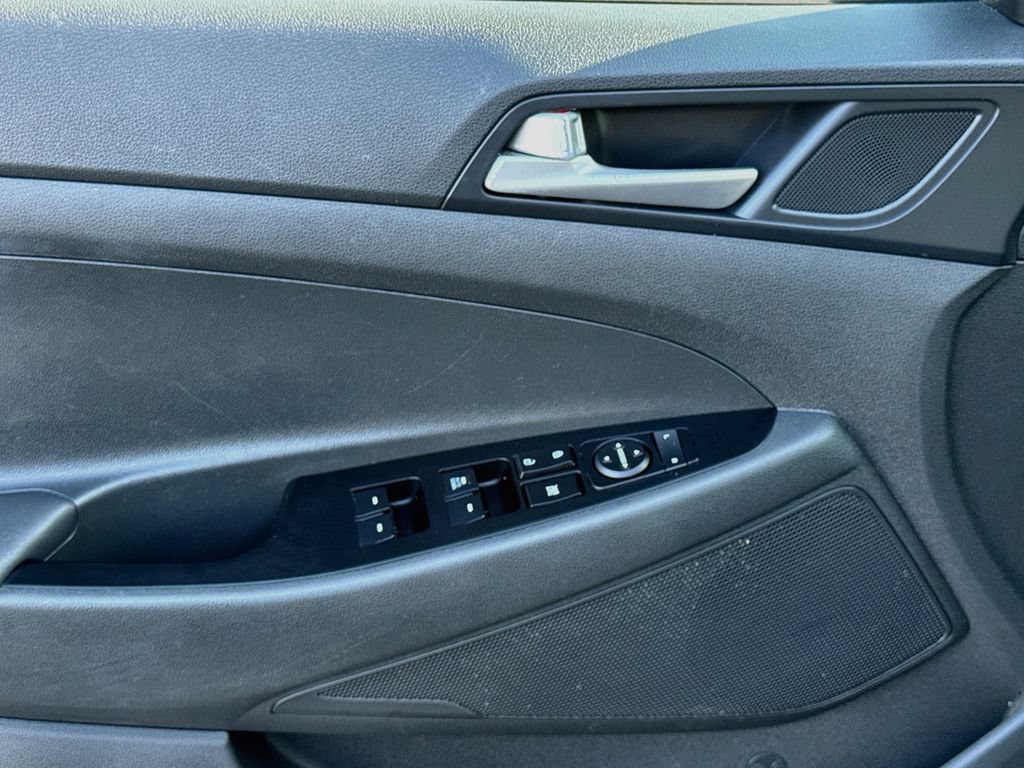 Used 2019 Hyundai Tucson SE AWD/4WD image 30