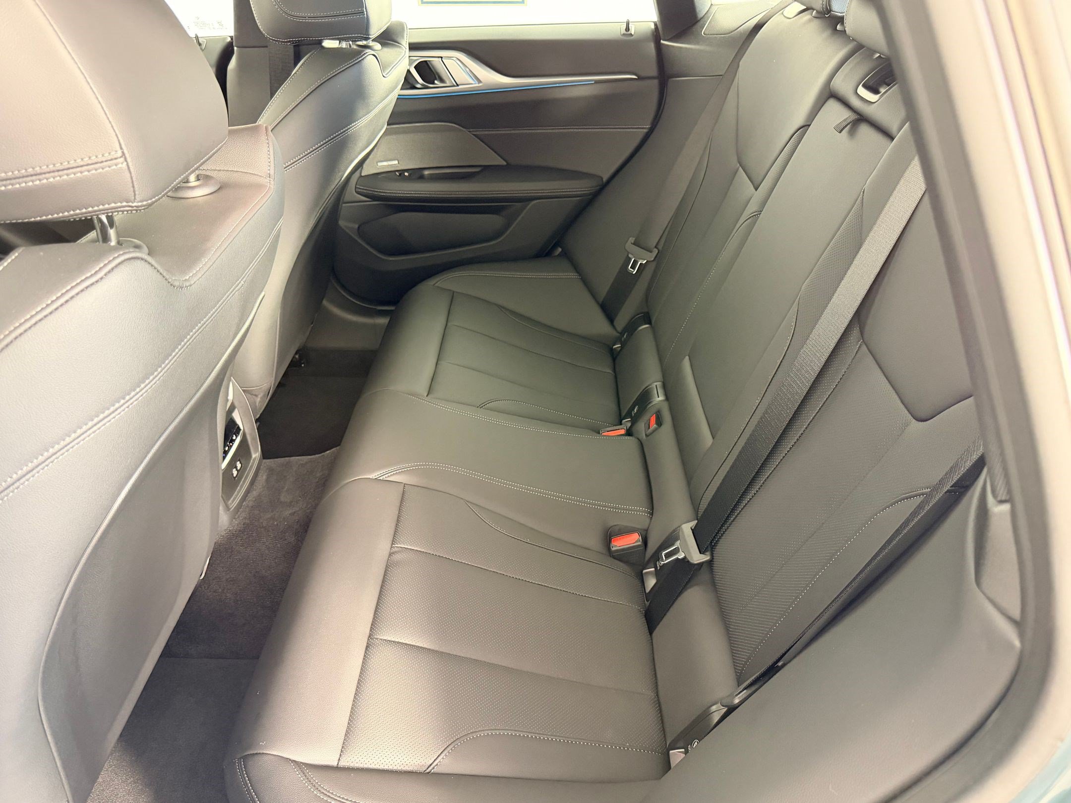 Certified 2026 BMW 430i w/ Premium Package RWD image 23