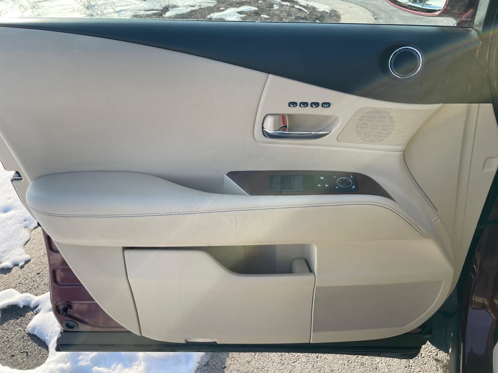 Used 2013 Lexus RX 450h AWD w/ Navigation Pkg image 21