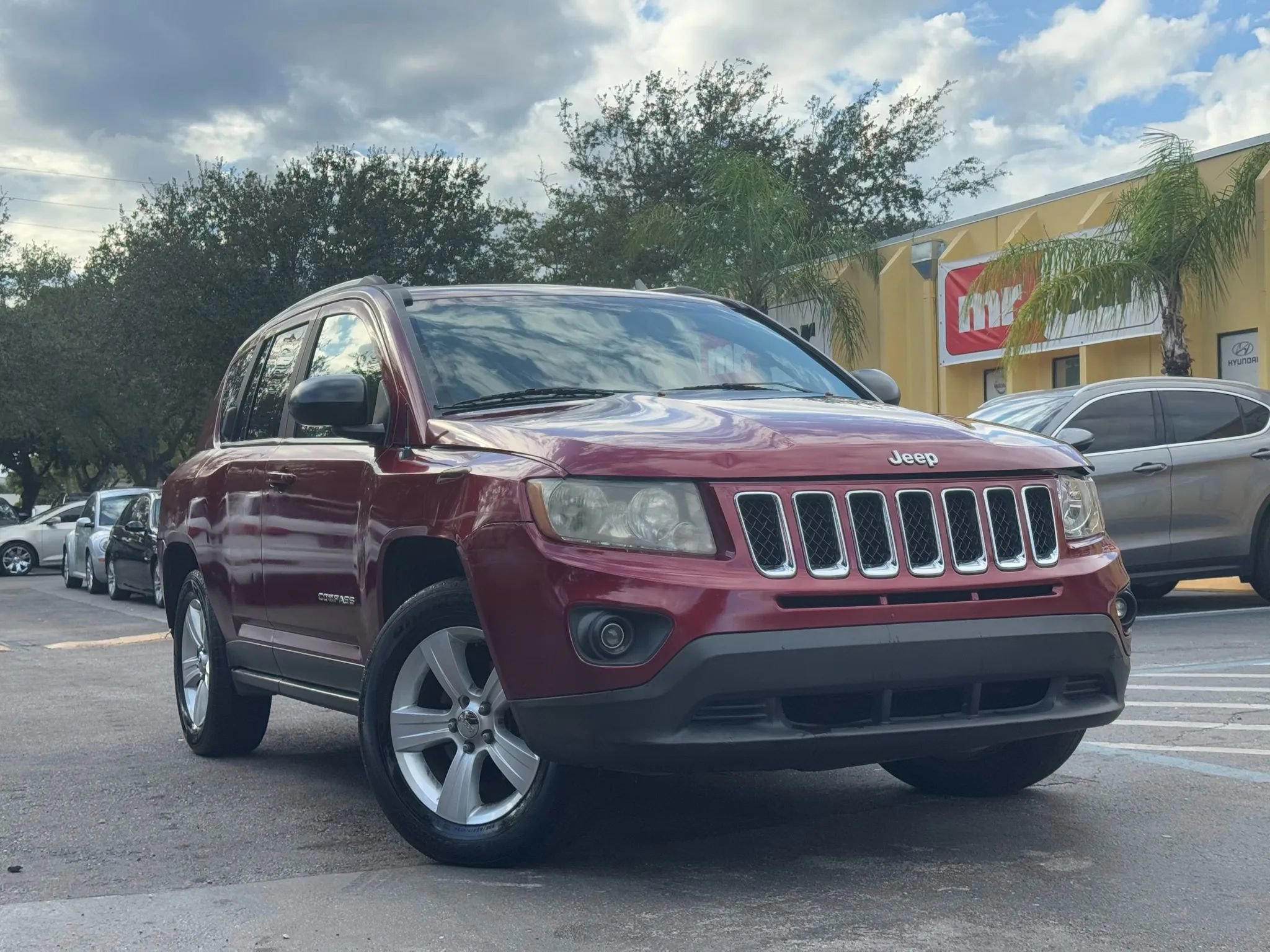 Used 2012 Jeep Compass Latitude w/ Sun/Sound Group AWD/4WD image 2