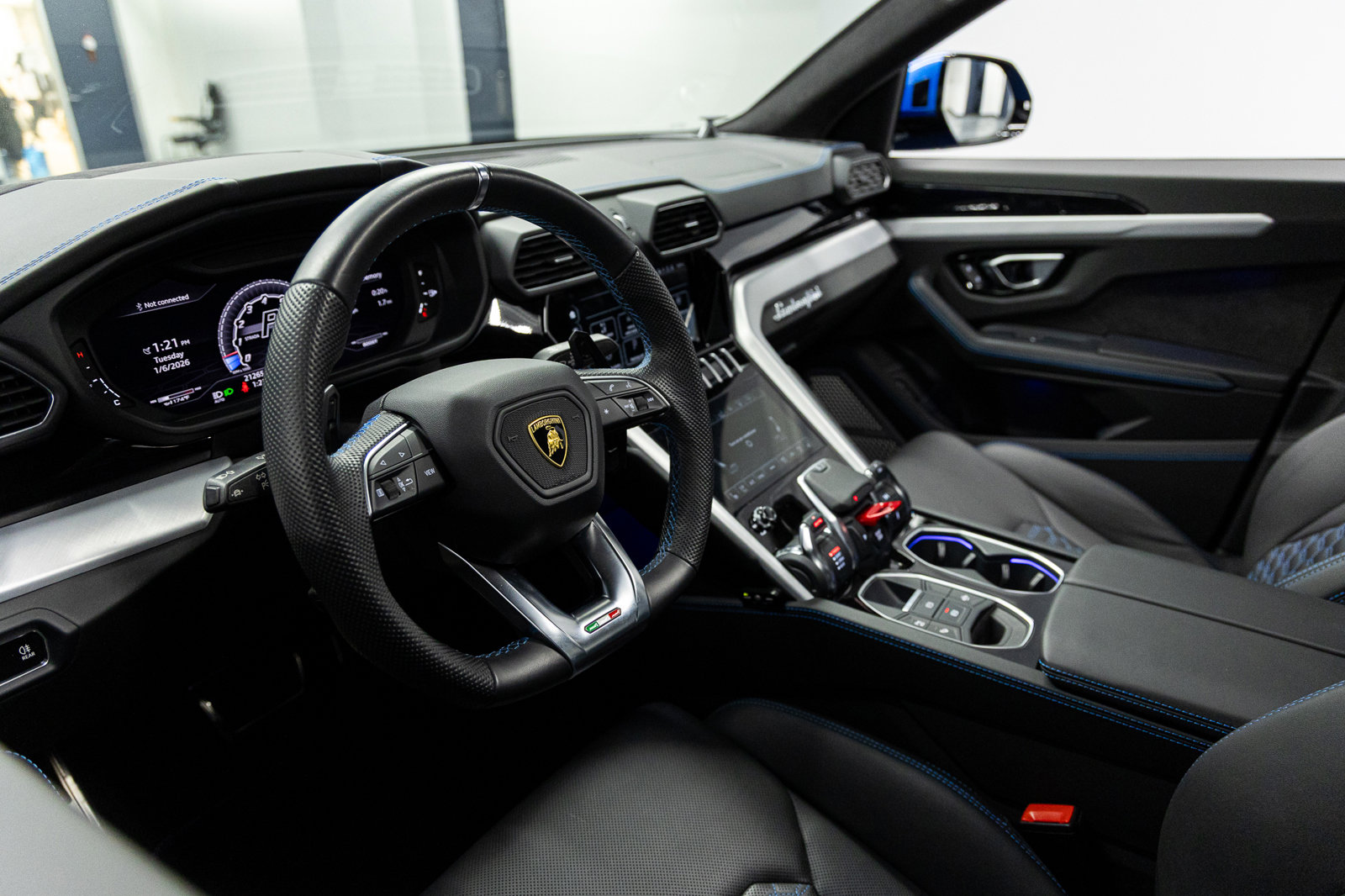 Used 2021 Lamborghini Urus image 33