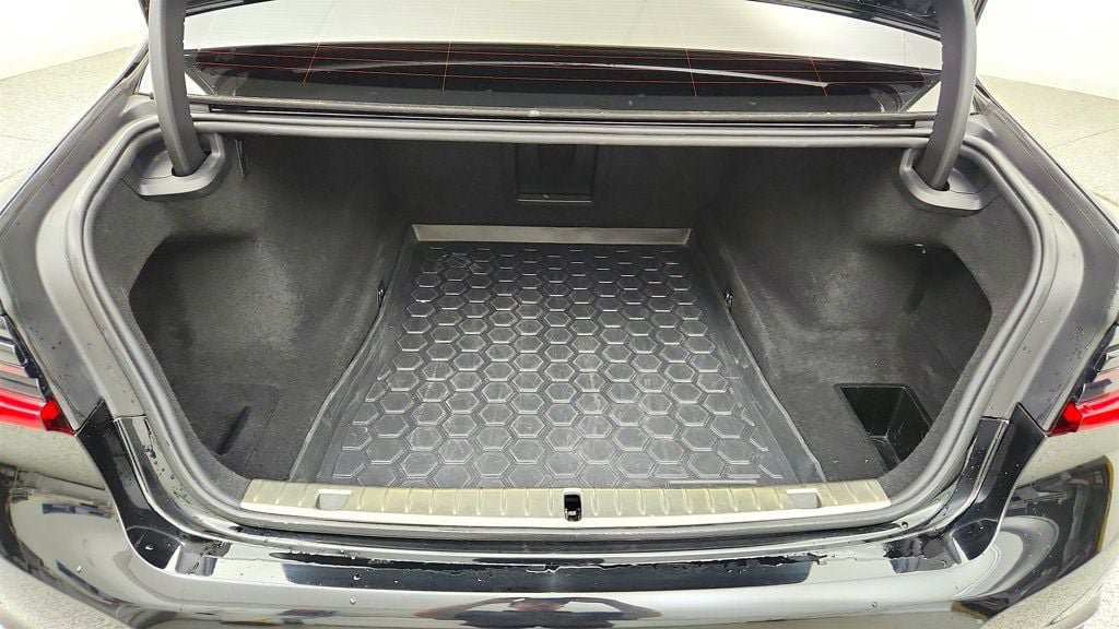 Used 2022 BMW 740i xDrive w/ Premium Package AWD/4WD image 23