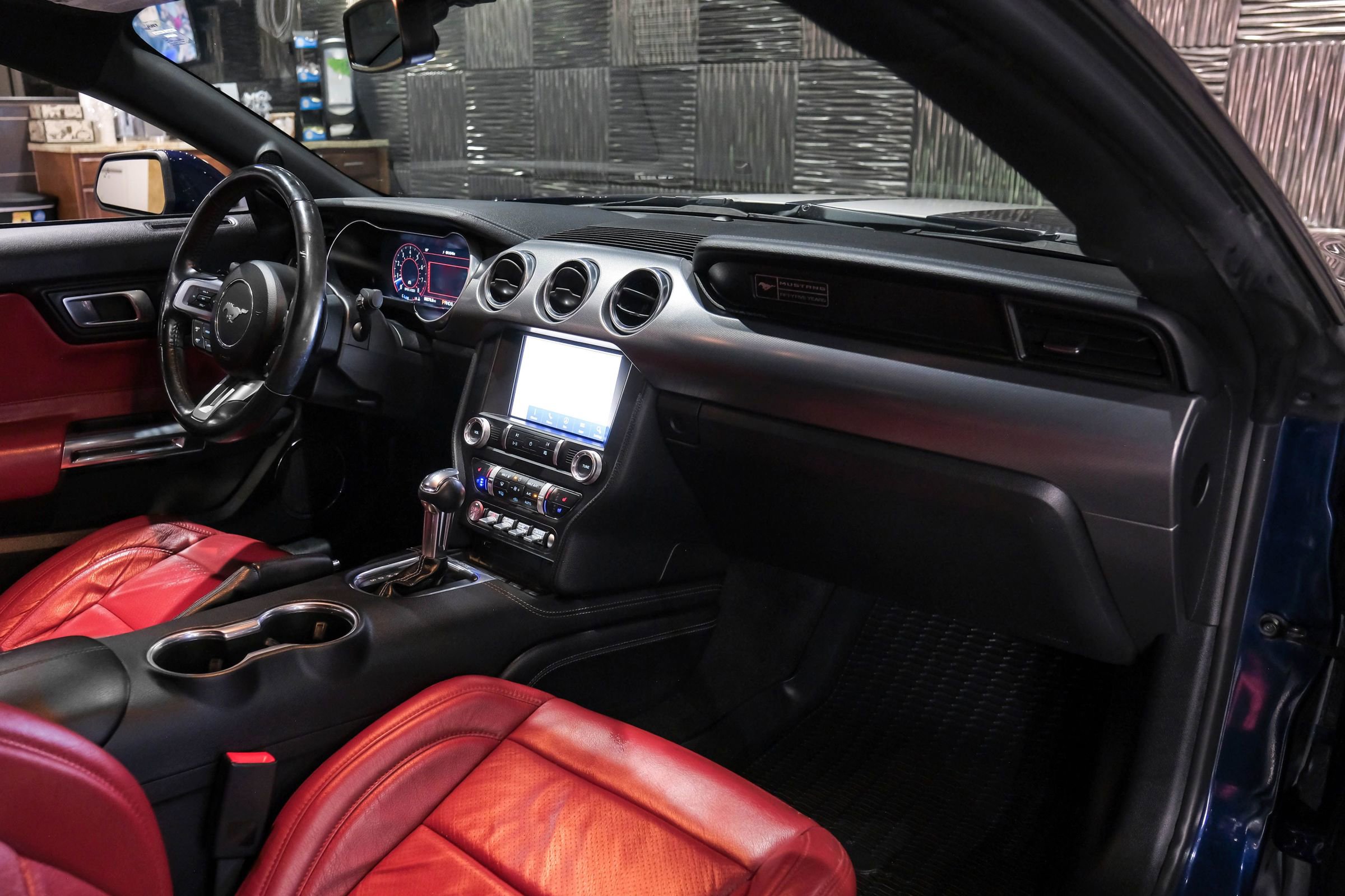 Used 2020 Ford Mustang GT Premium w/ Equipment Group 401A image 13