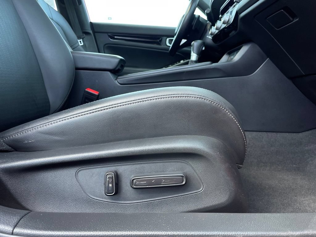 Certified 2025 Honda Civic Sport Touring image 30